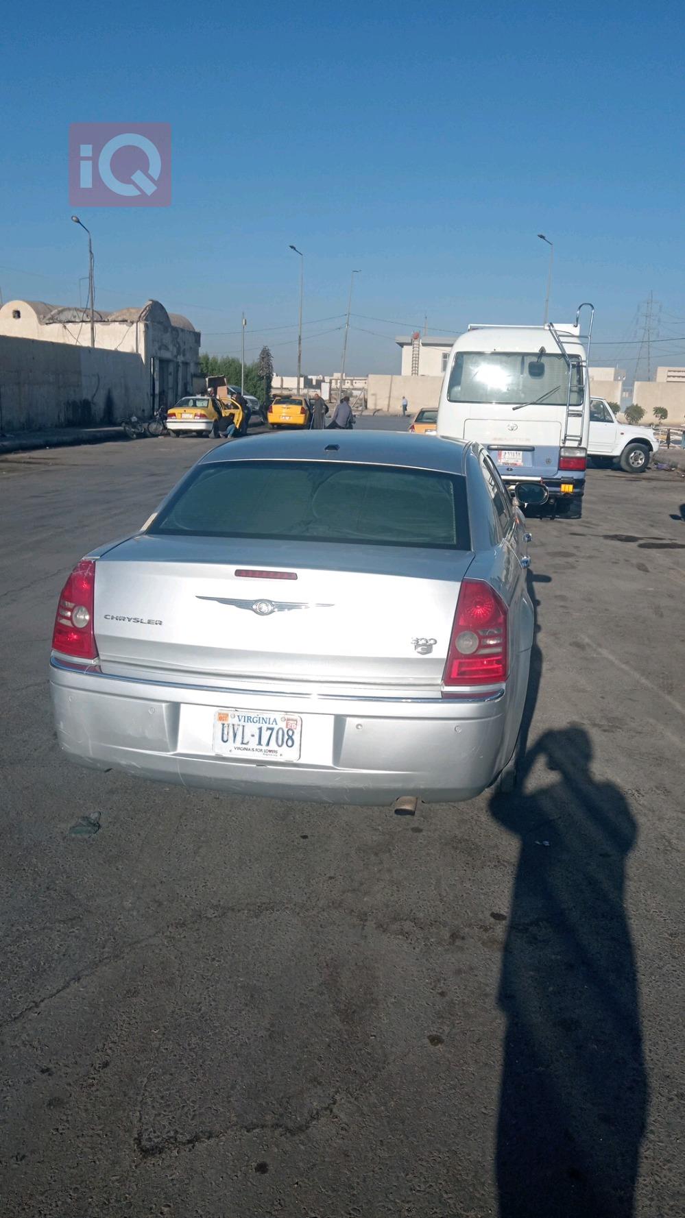 کرایسلەر 300